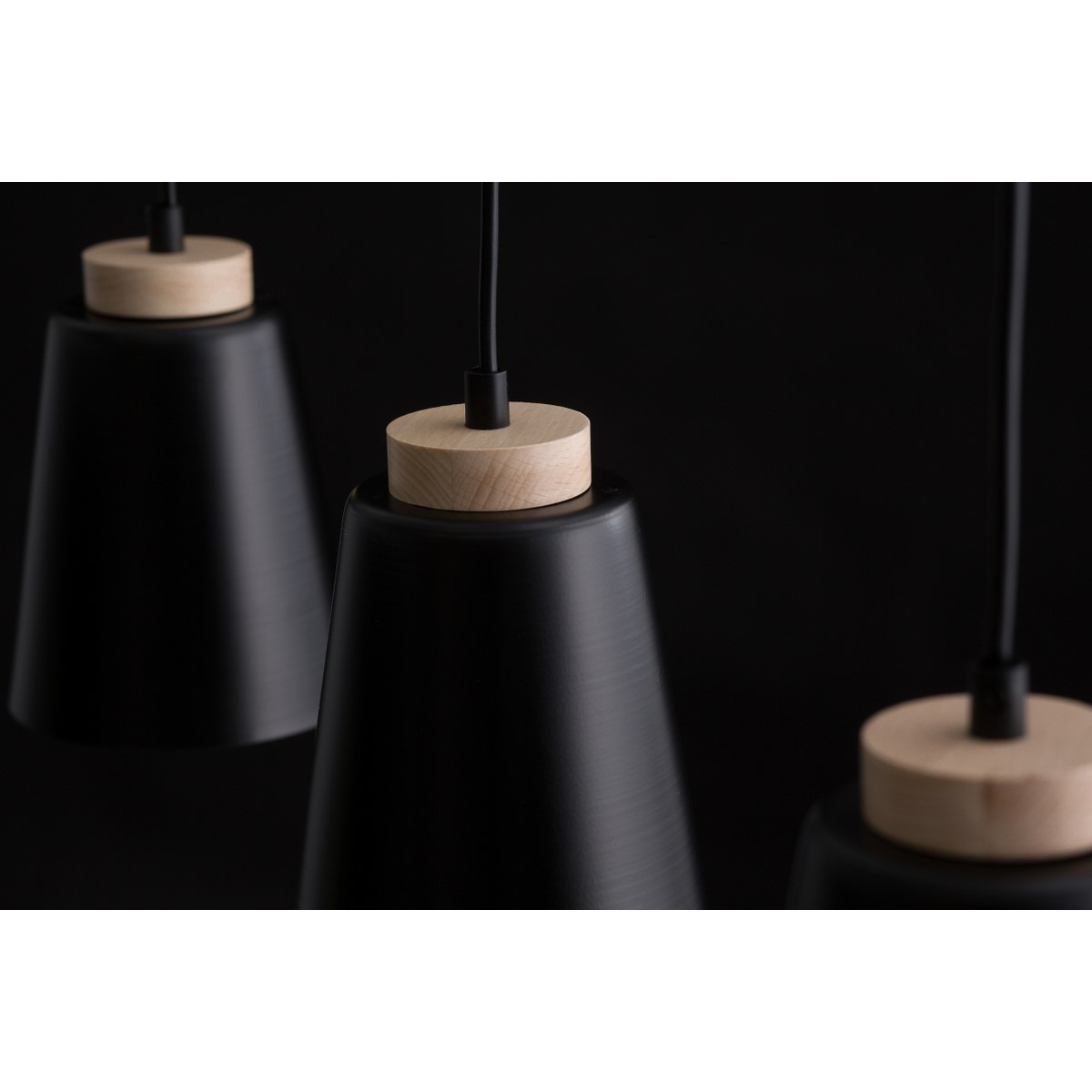 Faretto a soffitto ATLAS in acciaio nero opaco e legno