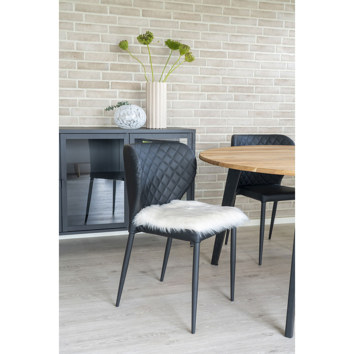 Kendra Home - Pouf Lambskin, Bianco, 40x40x6,5 cm